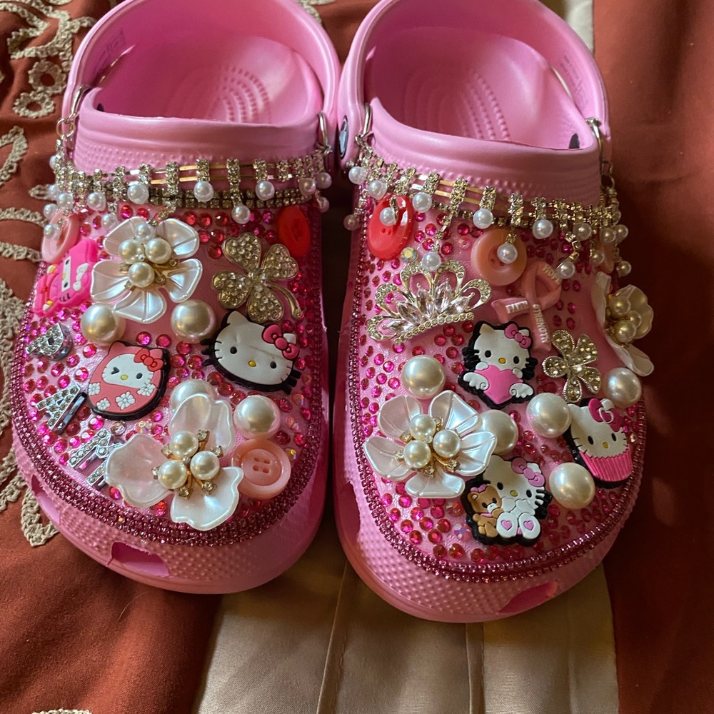 One of a kind beautiful ladies custom Hello Kitty crocs!